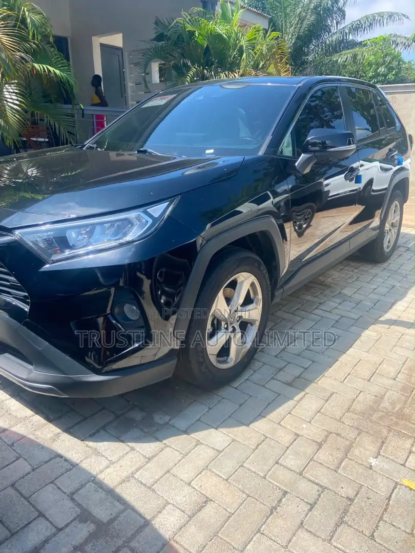 Toyota RAV4 XLE AWD 2023 Blue