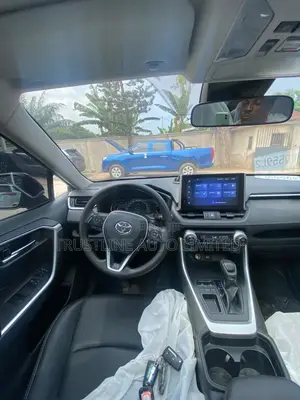 Toyota RAV4 XLE AWD 2023 Blue
