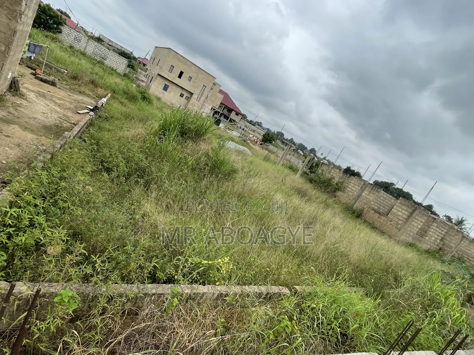 4bedroom Uncompleted Building , on Two PLTS 4sale at Amasaman Danchira