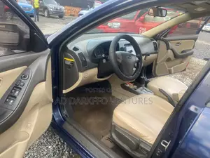 Hyundai Elantra 2010 Blue