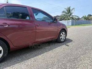 Toyota Yaris Base Sedan 4dr 2010 Red