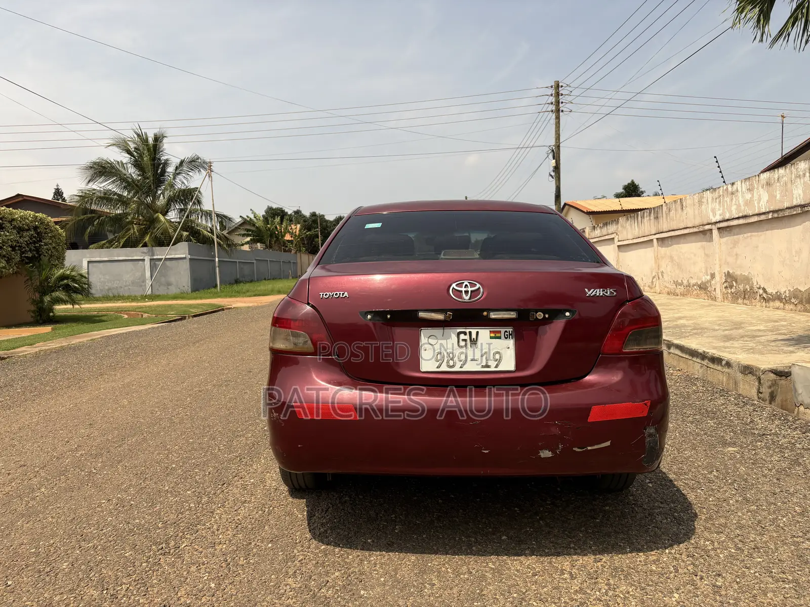 Toyota Yaris Base Sedan 4dr 2010 Red