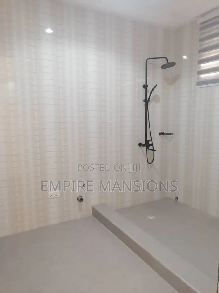 2bdrm Apartment in Ayigbe Town, West Hills Mall Area for rent