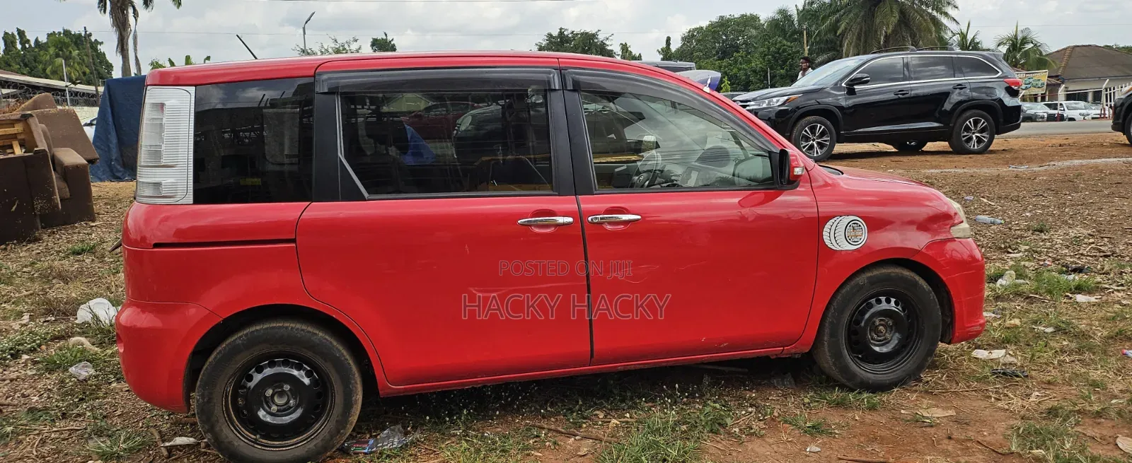 Toyota Sienta 2013 Red