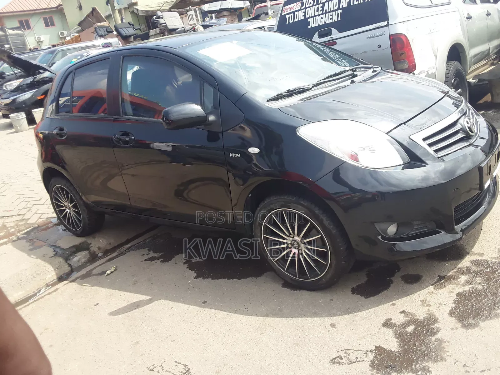 Toyota Yaris 2010 Black