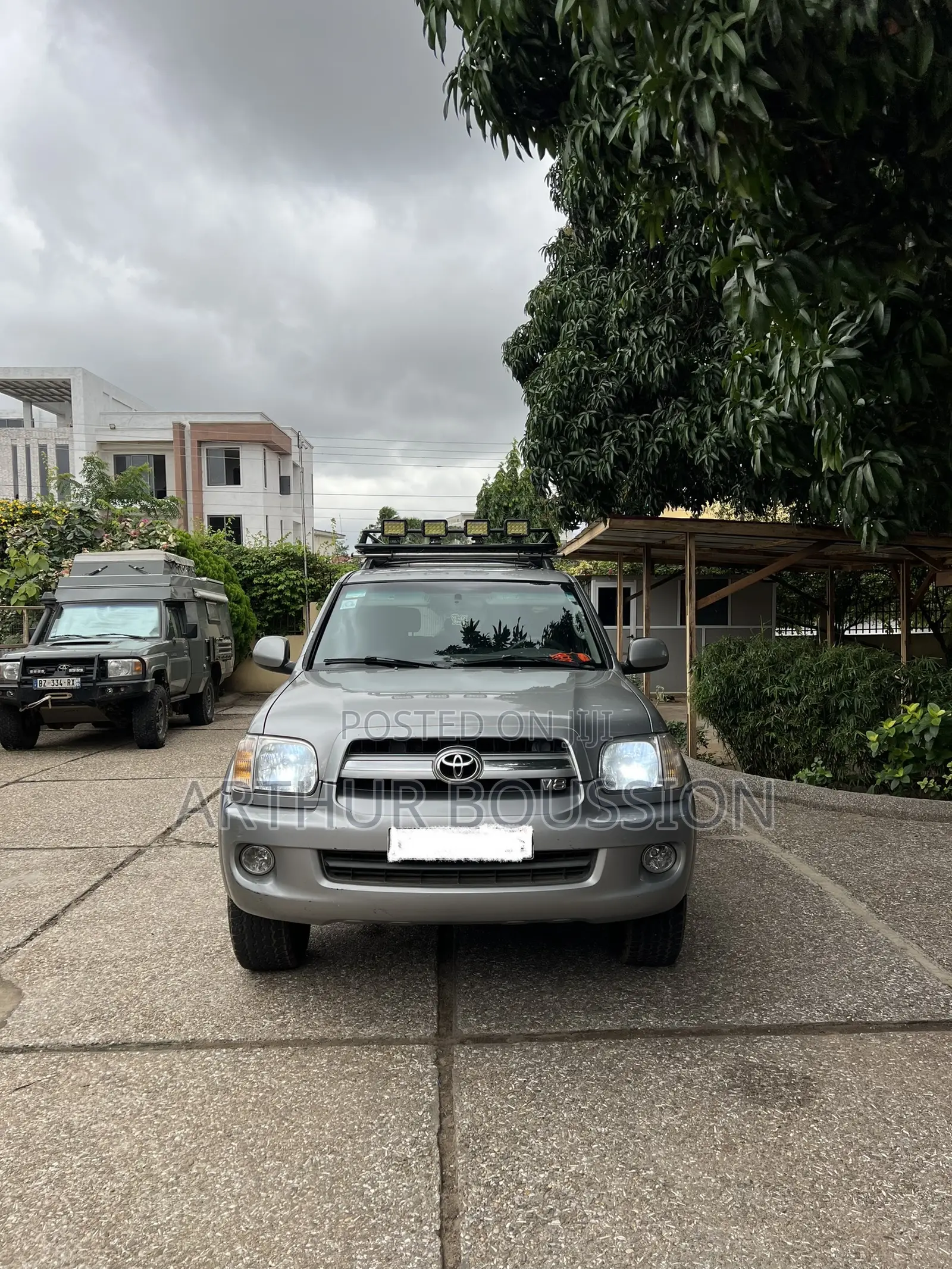 Toyota Sequoia SR5 4dr SUV (4.7L 8cyl 5A) 2006 Gray