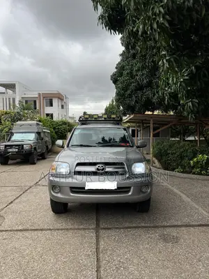 Toyota Sequoia SR5 4dr SUV (4.7L 8cyl 5A) 2006 Gray