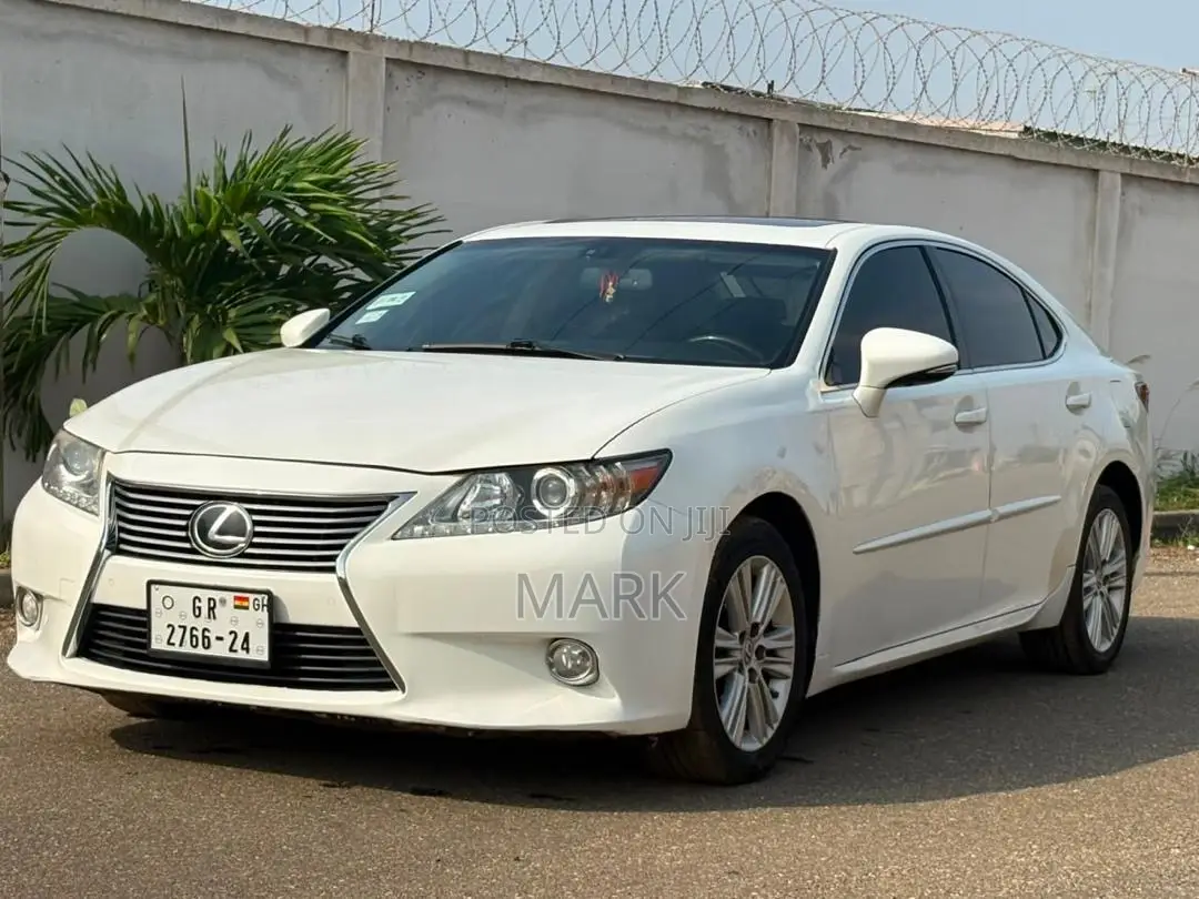 Lexus ES 350 FWD 2015 White