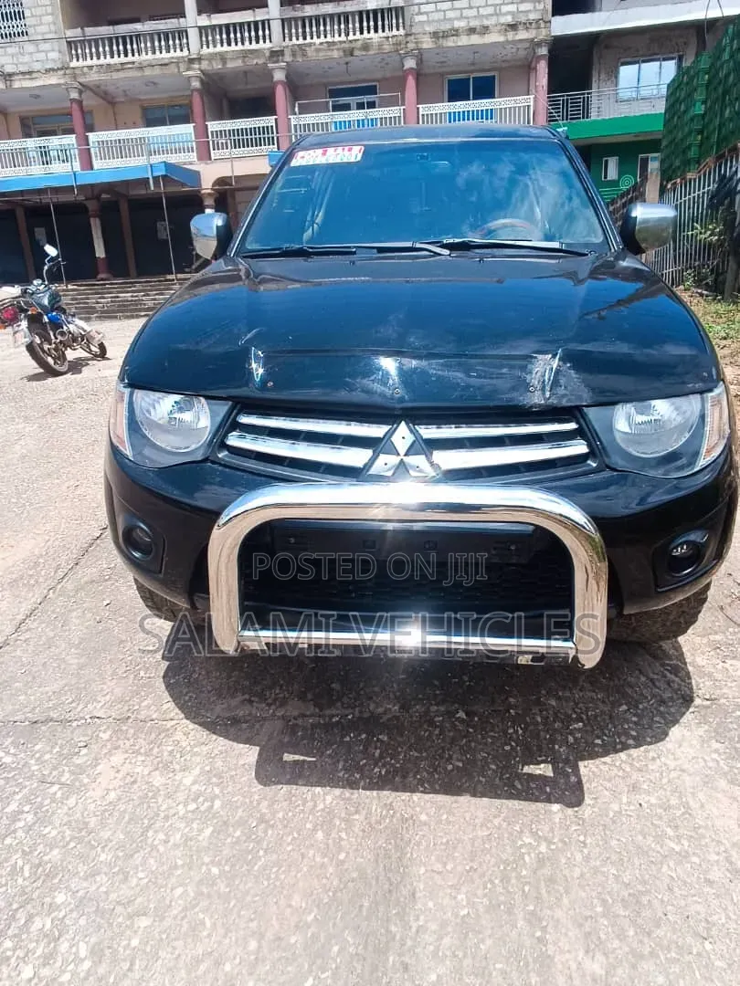 Mitsubishi L200 2008 Black