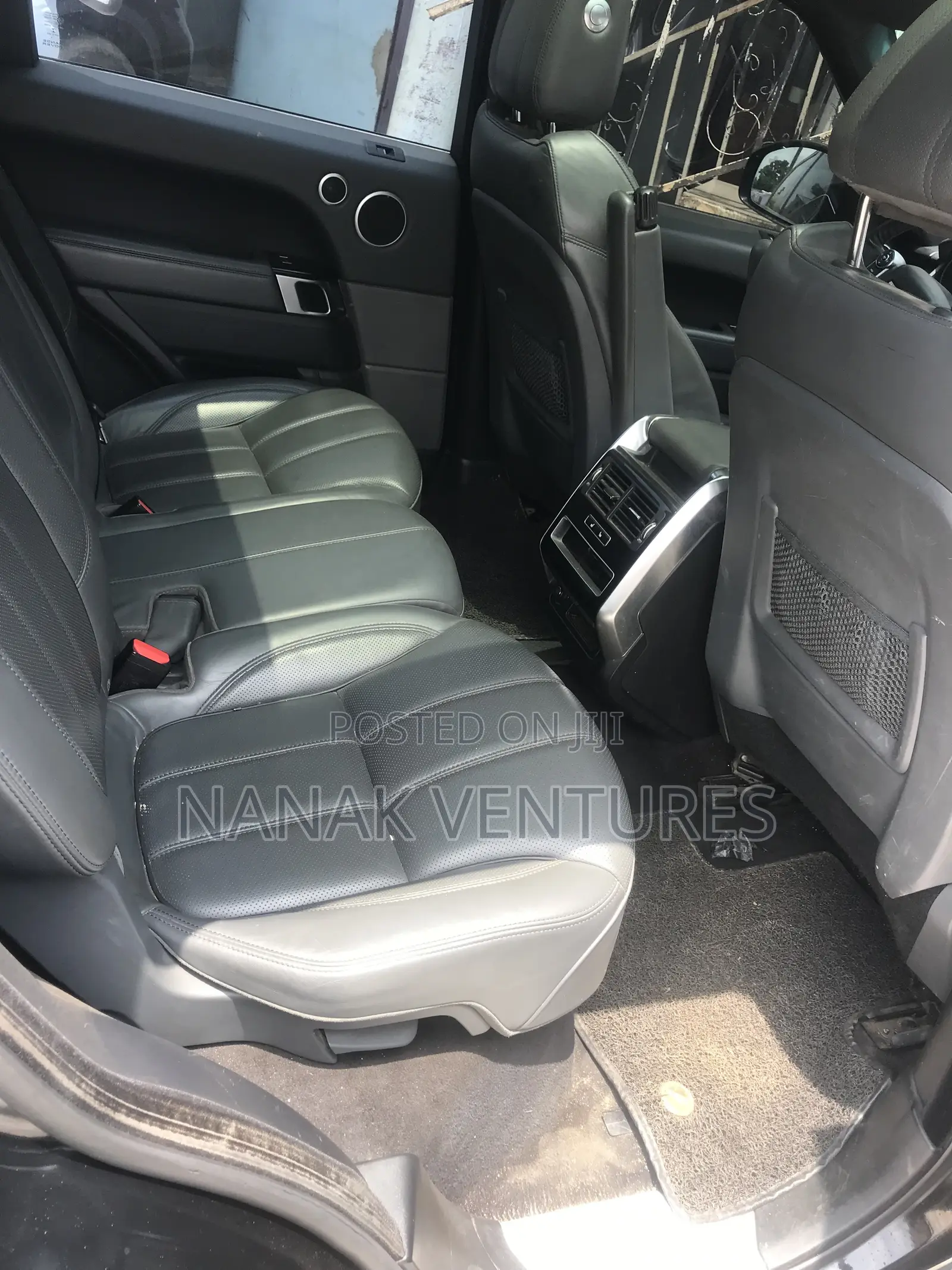 Land Rover Range Rover Sport SE 4x4 (3.0L 6cyl 8A) 2016 Black