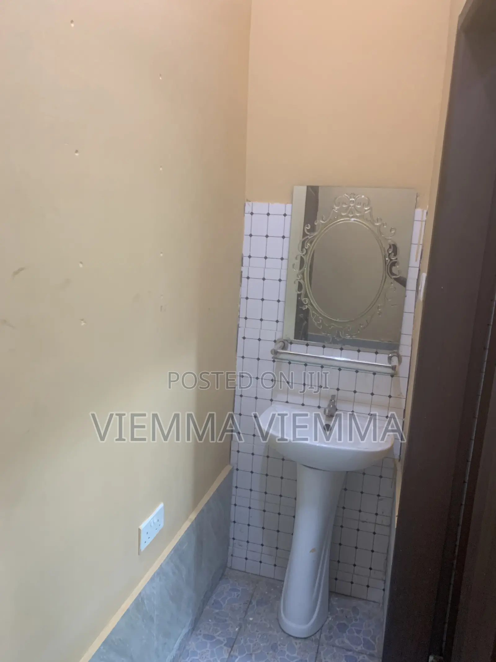 2bdrm House in Oyibi for rent