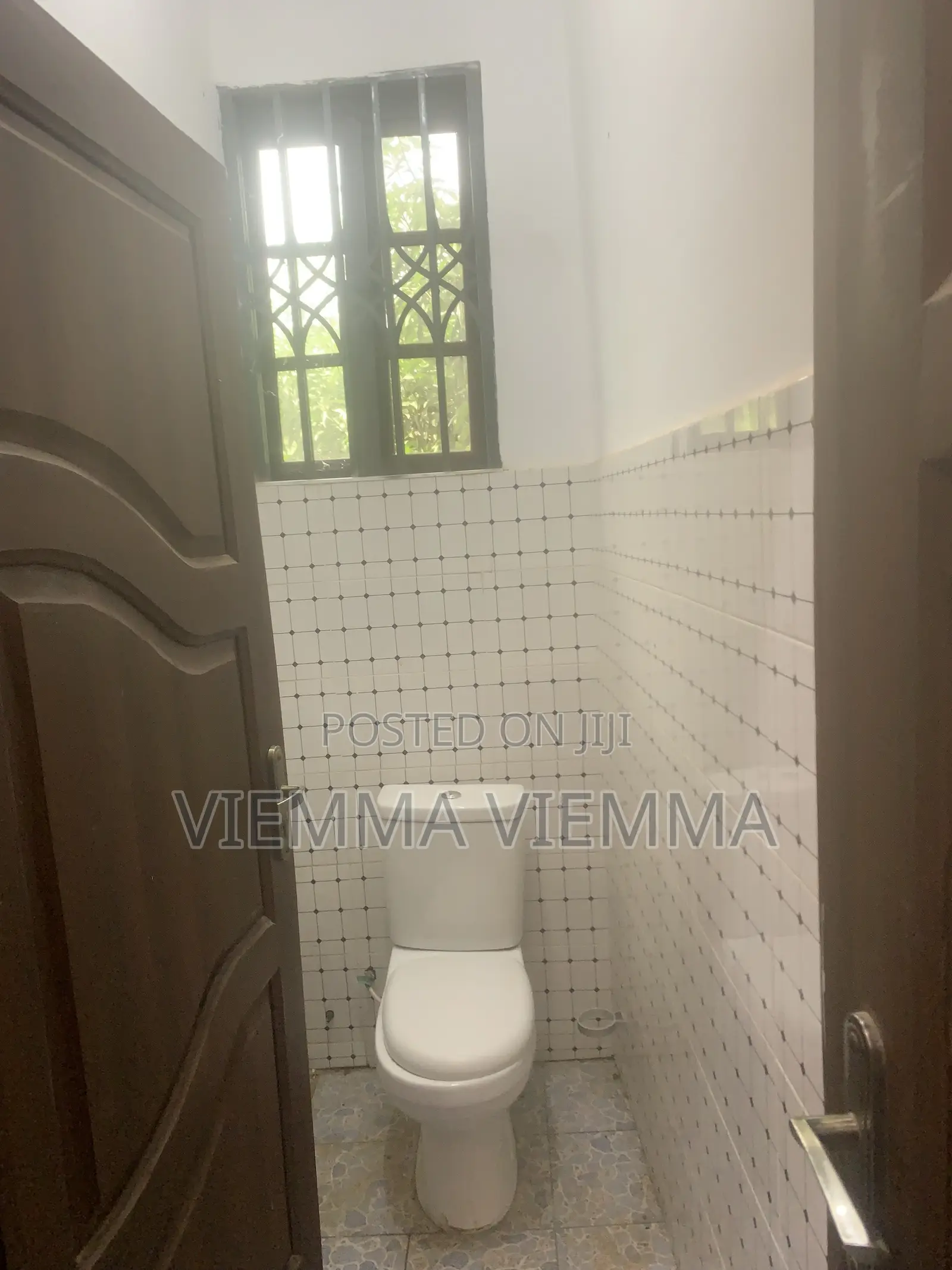 2bdrm House in Oyibi for rent