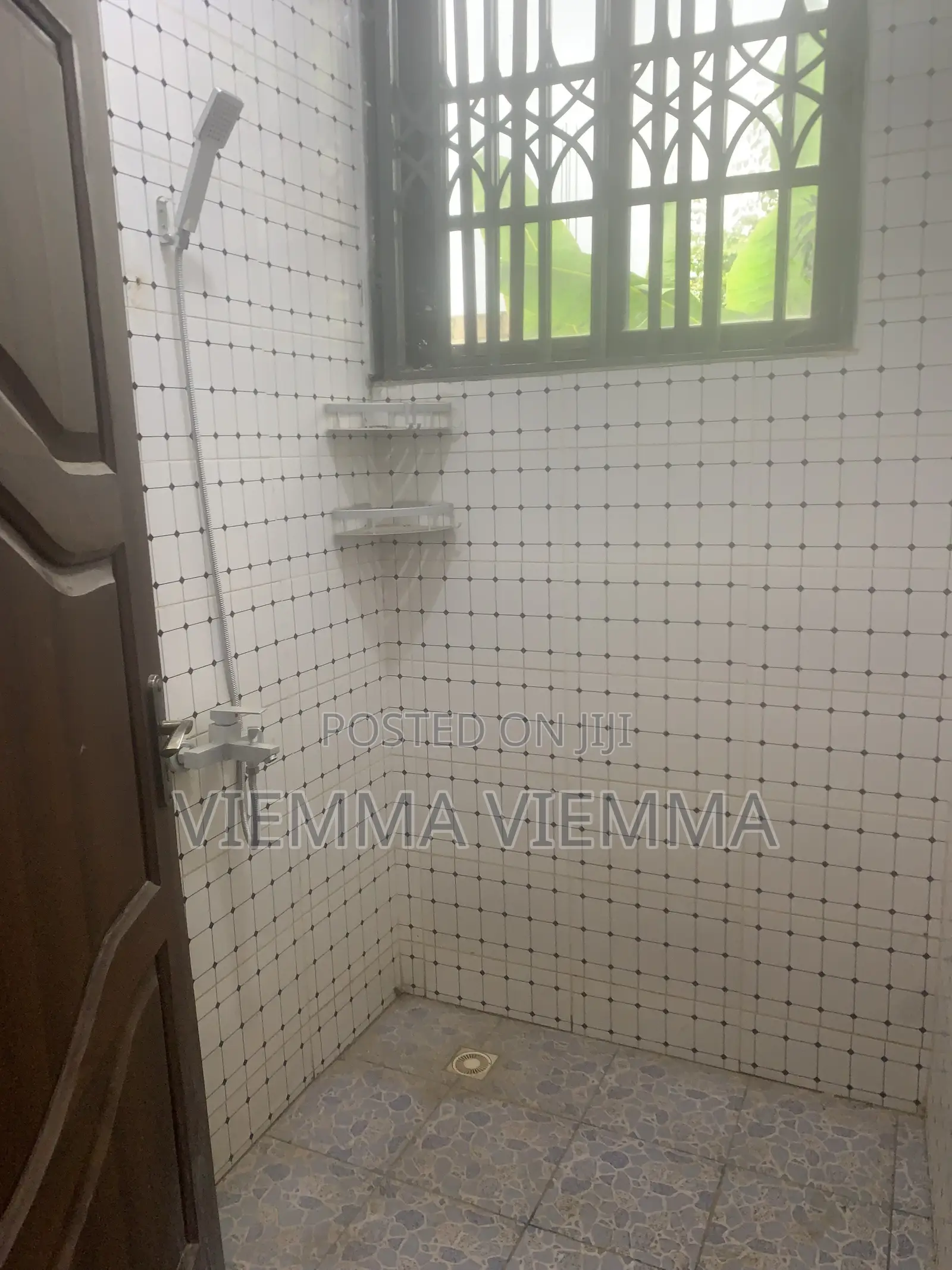 2bdrm House in Oyibi for rent