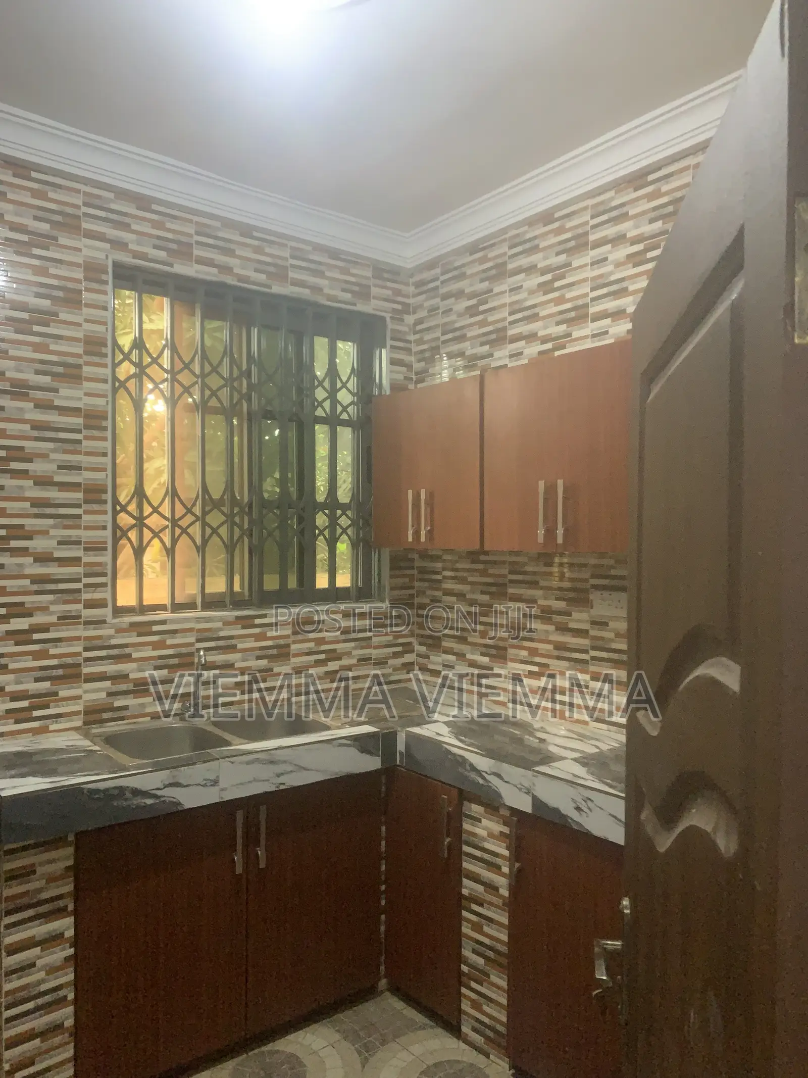 2bdrm House in Oyibi for rent
