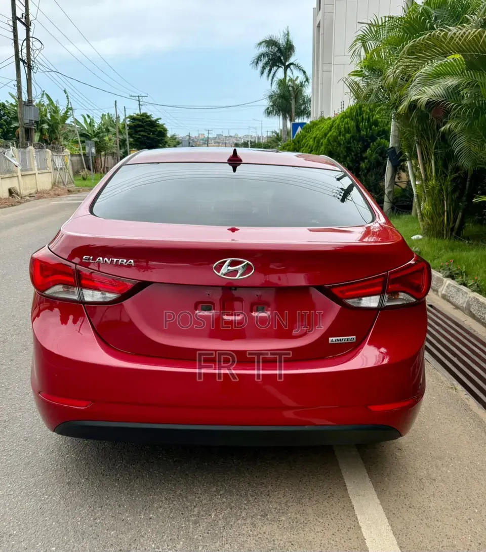 Hyundai Elantra 2015 Red