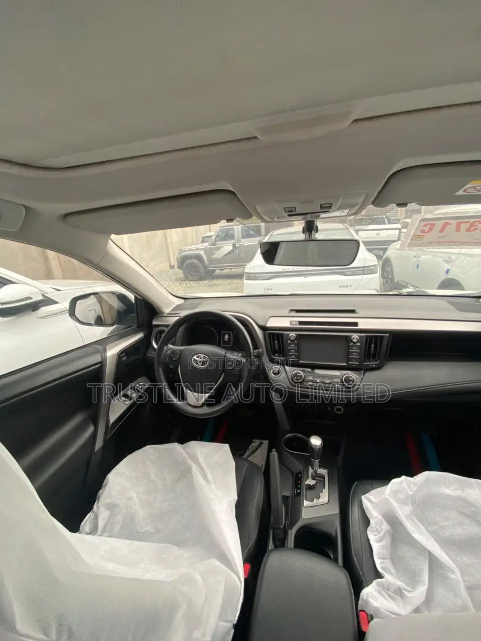 Toyota RAV4 2017 White