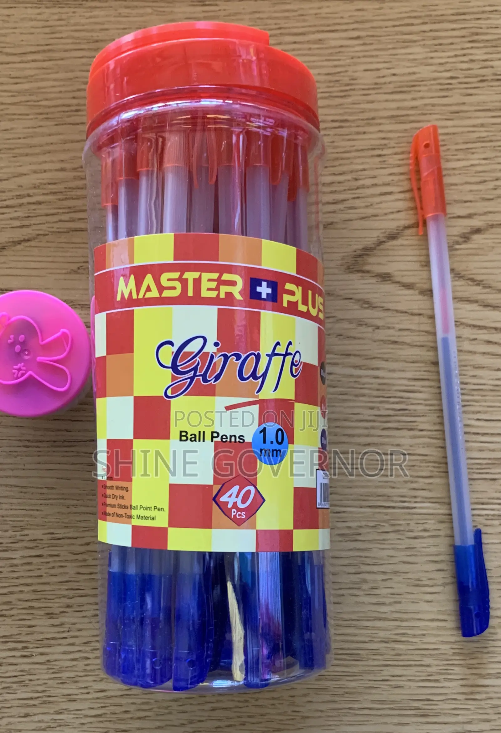 Giraffe Pen