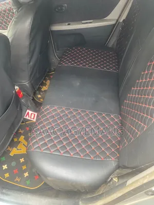 Toyota Vitz 2010 Silver