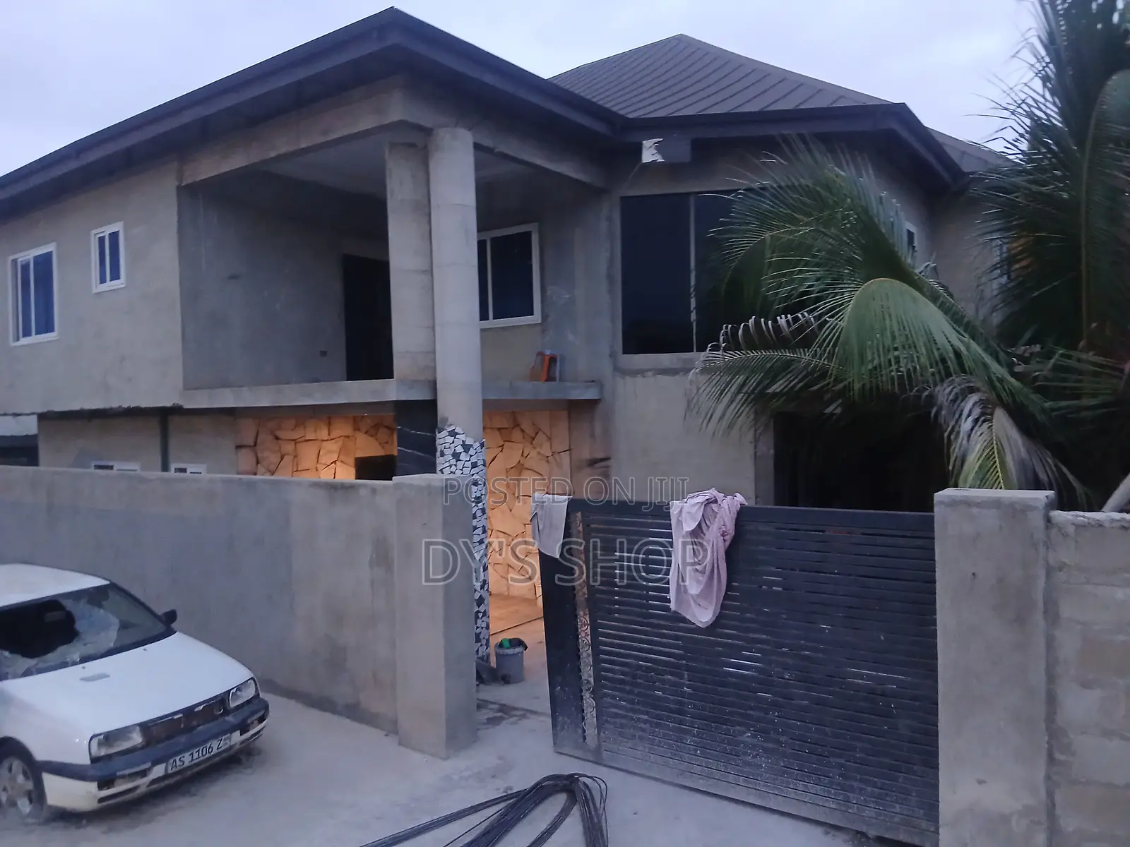 7bdrm House in Kumasi Metropolitan for sale
