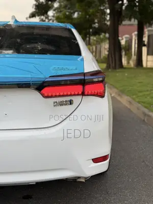Toyota Corolla 2020 White