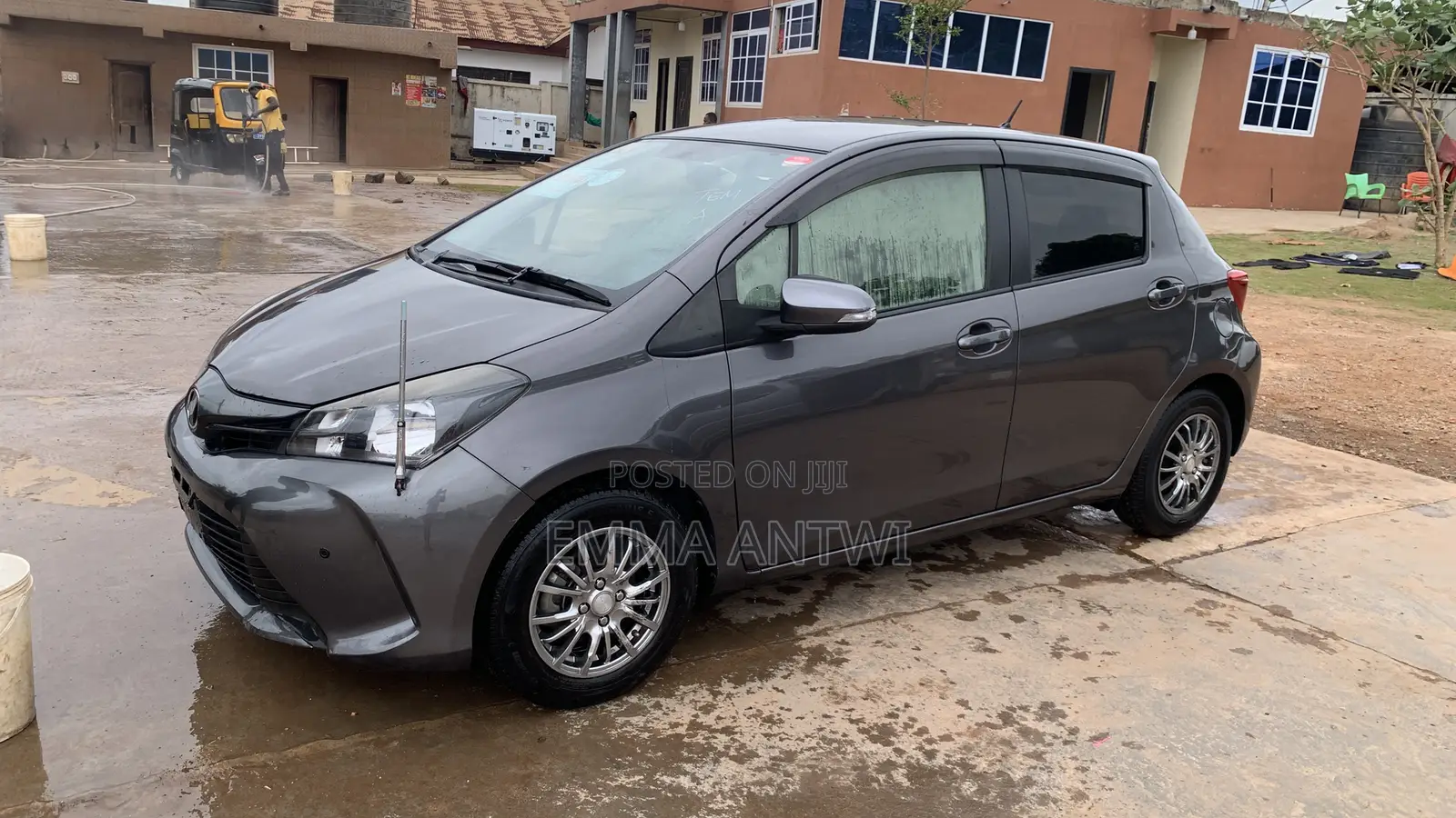 Toyota Vitz 1.5 FWD 3dr 2015 Gray