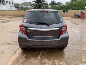 Toyota Vitz 1.5 FWD 3dr 2015 Gray