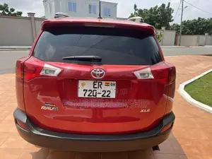 Toyota RAV4 2015 Red