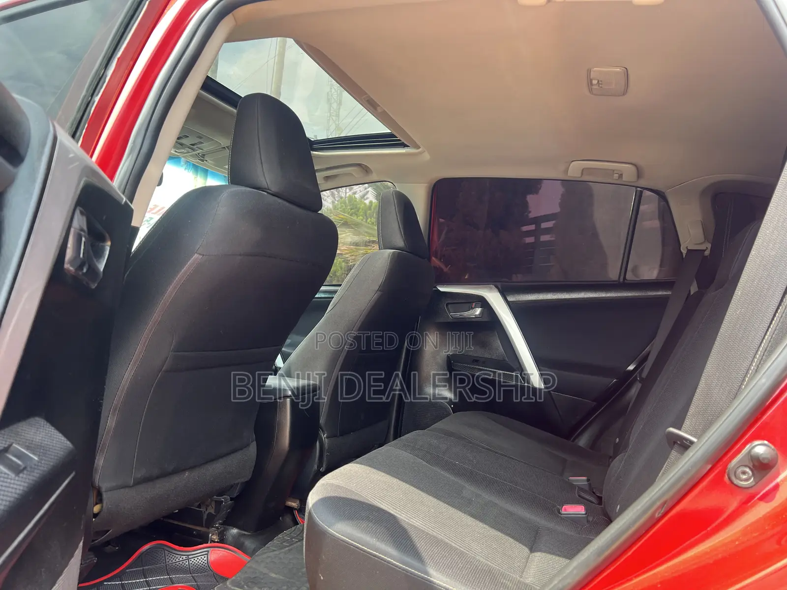 Toyota RAV4 2015 Red