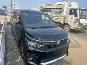 Toyota Voxy X 4WD 7-Seater 2015 Black