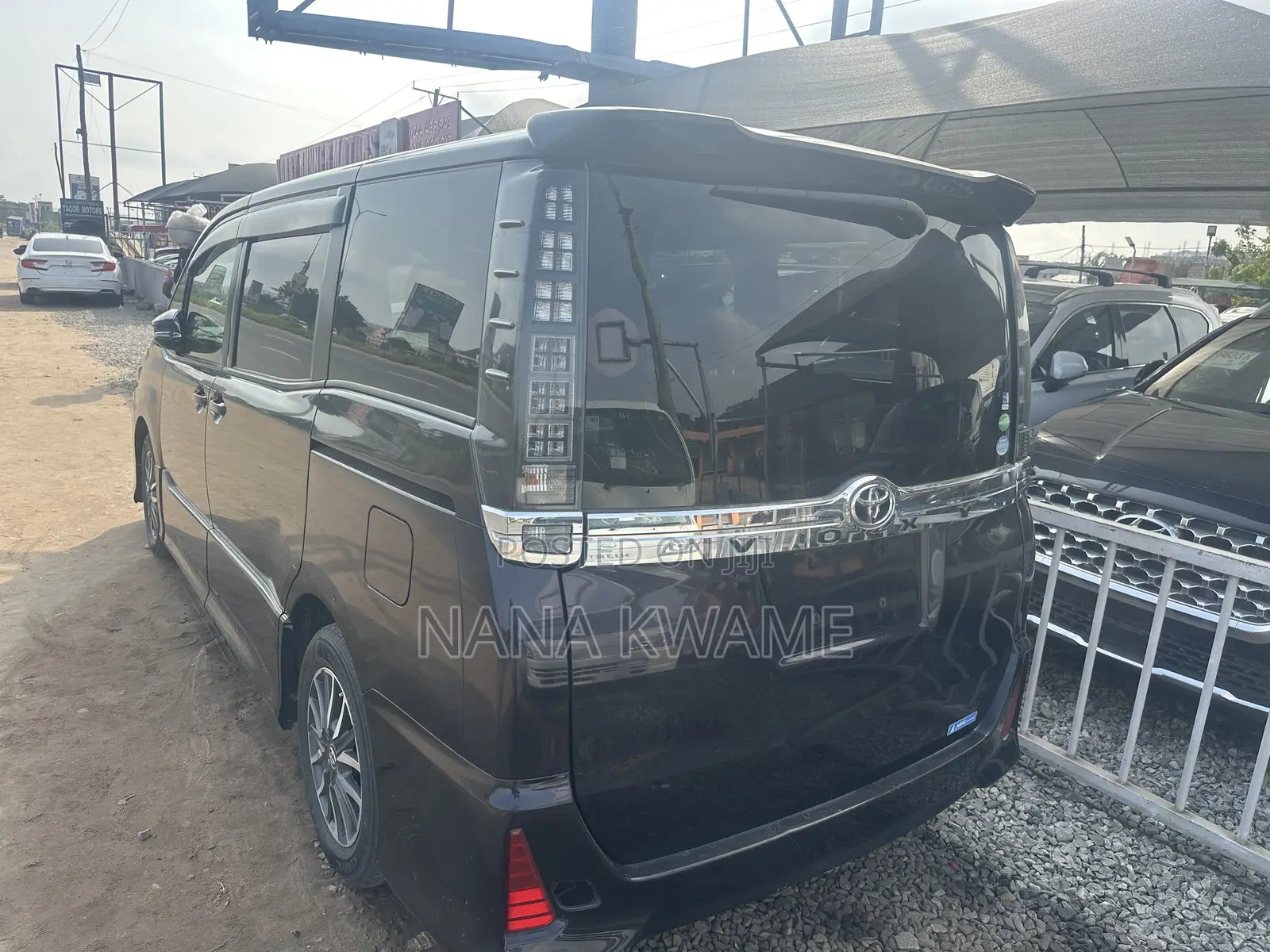 Toyota Voxy X 4WD 7-Seater 2015 Black