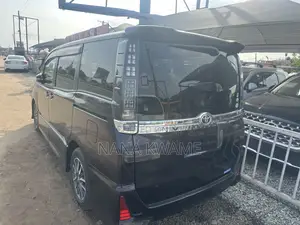 Toyota Voxy X 4WD 7-Seater 2015 Black