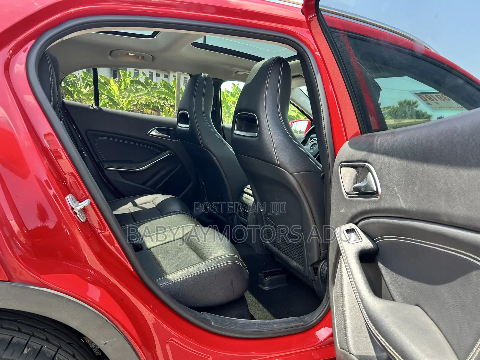 Mercedes-Benz GLA 250 2015 Red