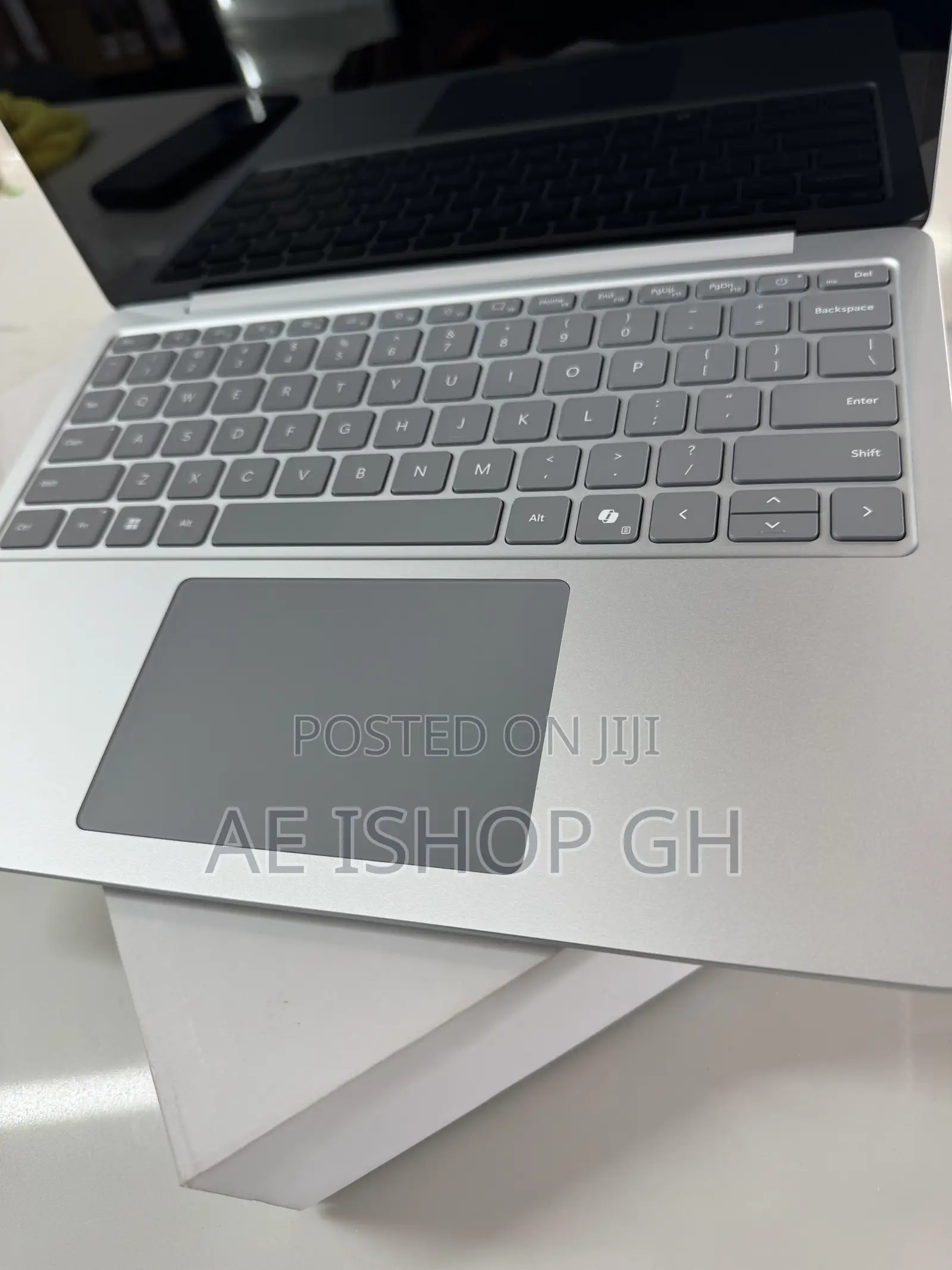 New Microsoft Surface Laptop 16GB Qualcomm Snapdragon X Plus SSD 256GB
