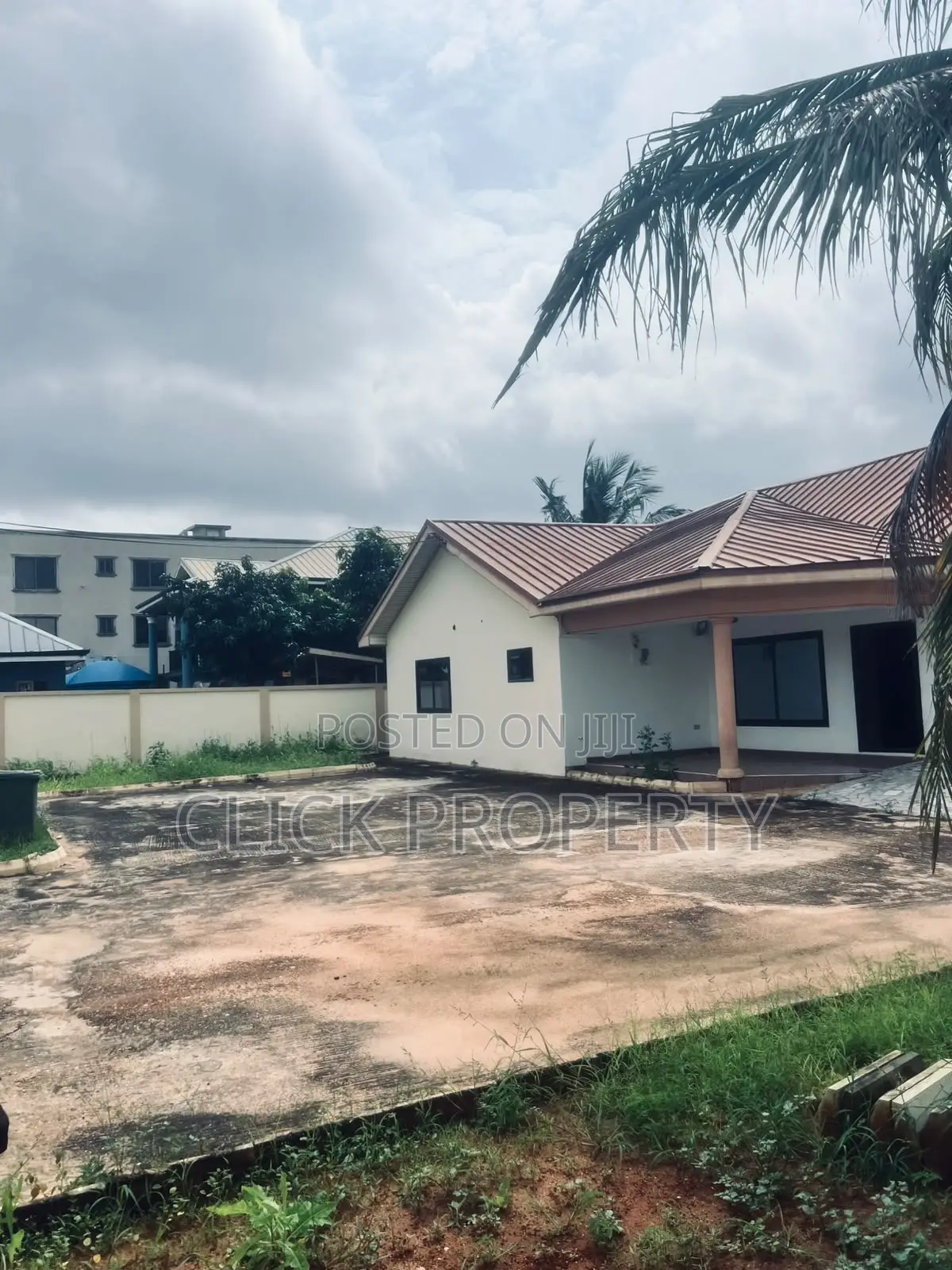 3bdrm House in Click Estate, Nmai-Dzorn for rent