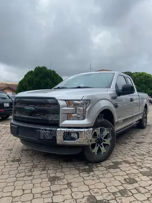 Ford F-150 Lariat 4x4 SuperCrew Cab Styleside 6.5 ft. box 157 in. WB Silver