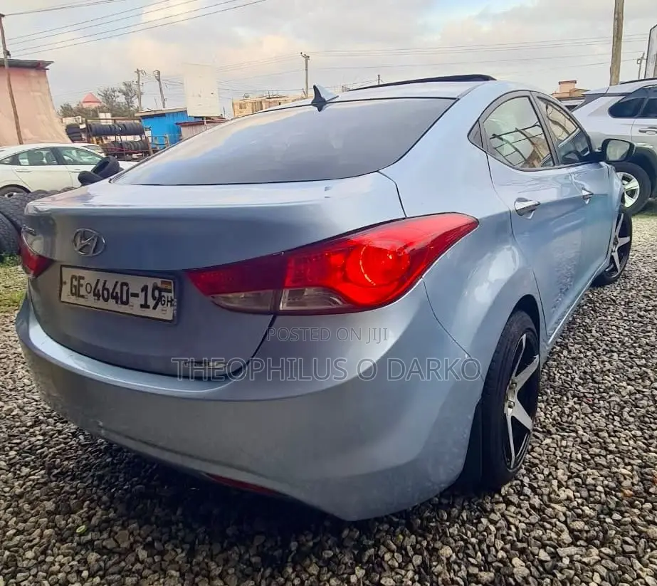 Hyundai Elantra Limited Sedan FWD (1.8L 4cyl 6A) 2013 Blue