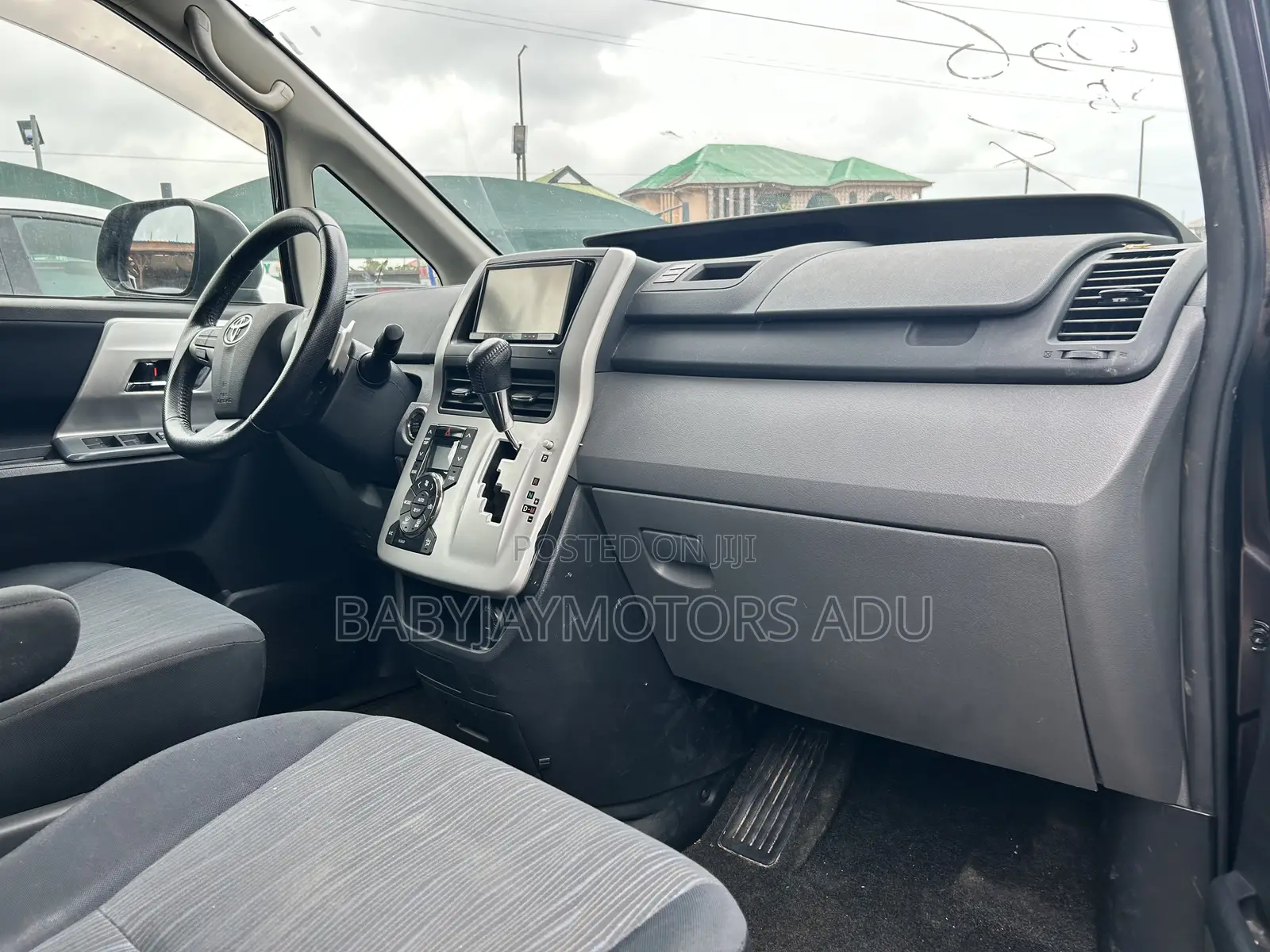Toyota Voxy V 2WD 8-Seater 2012 Black