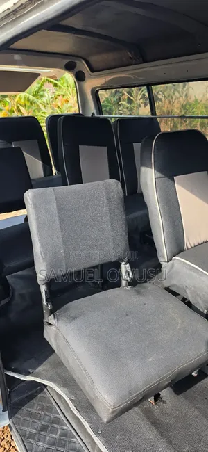Hyundai H-100 2001 White