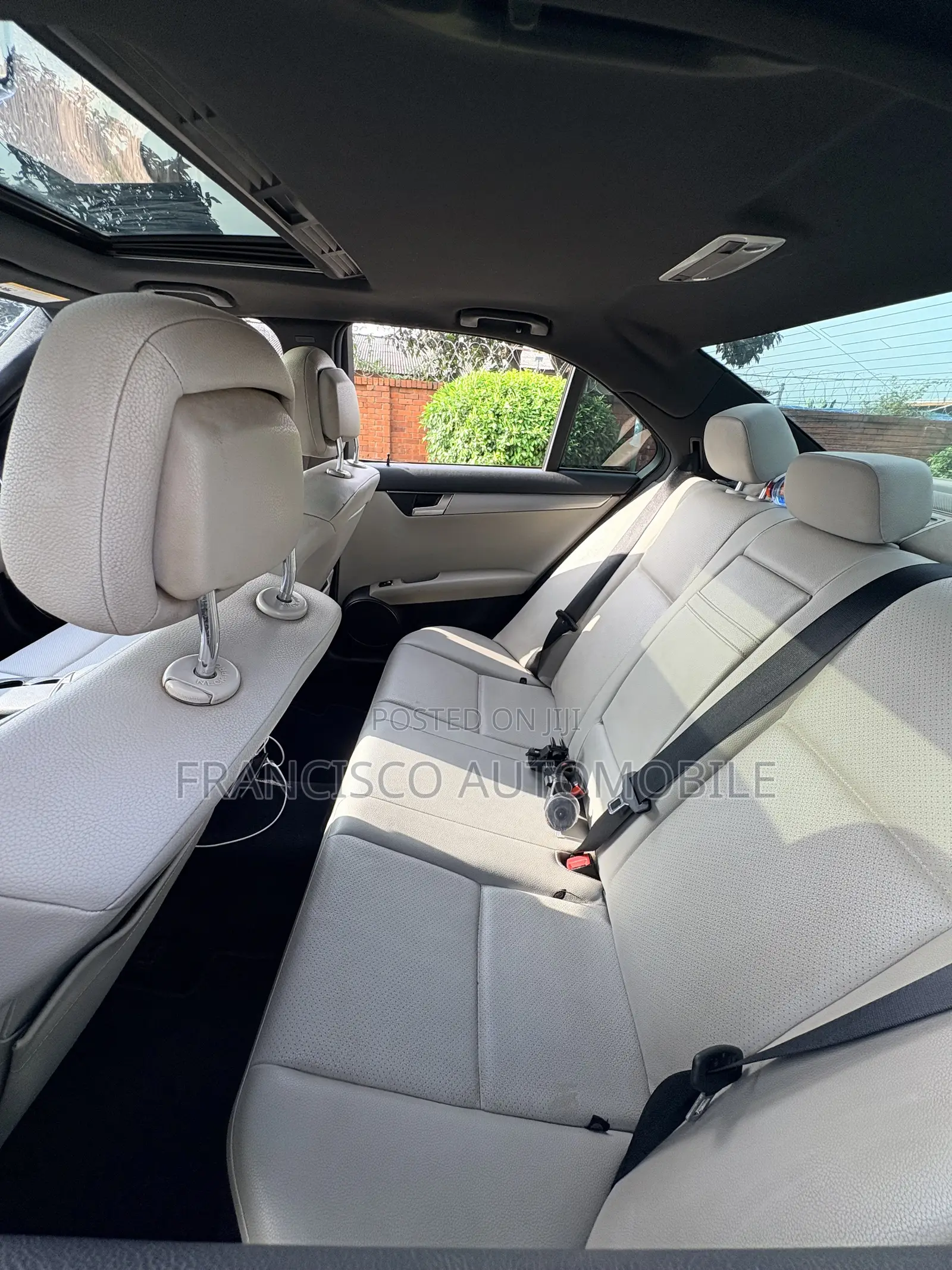 Mercedes-Benz C250 2013 Blue