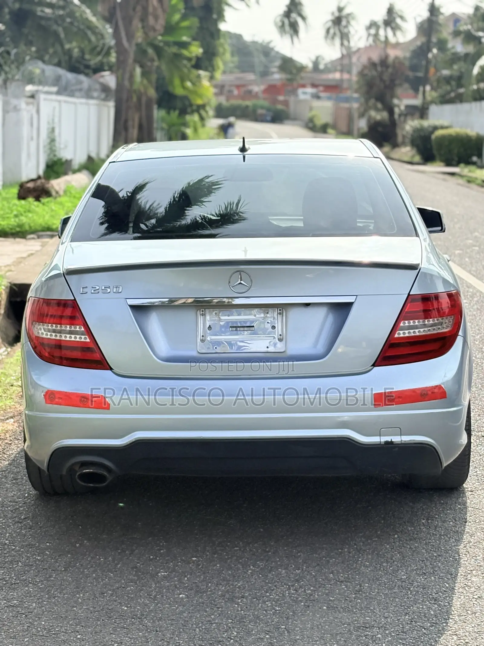 Mercedes-Benz C250 2013 Blue