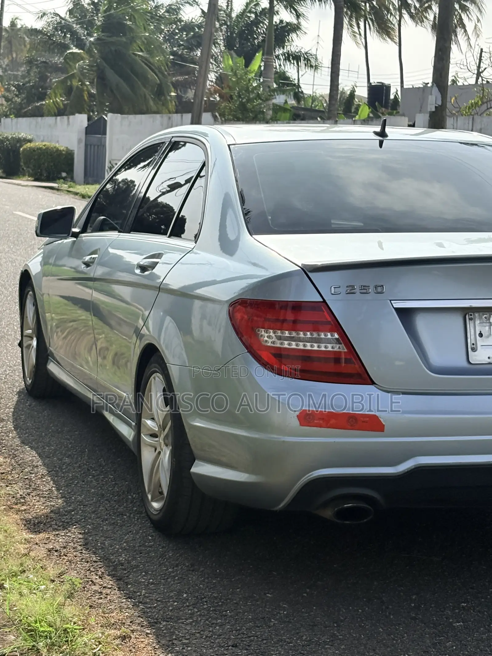 Mercedes-Benz C250 2013 Blue