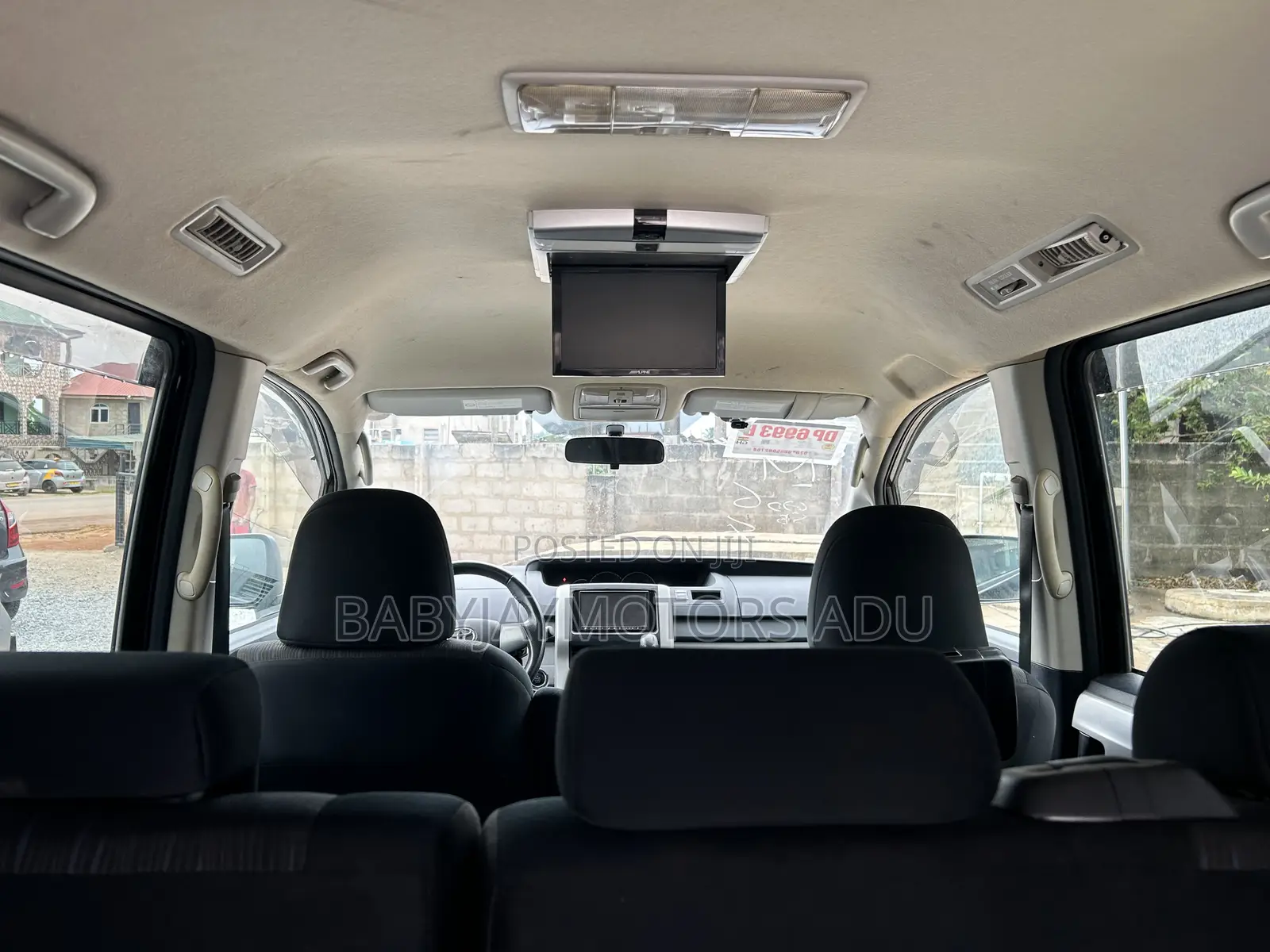 Toyota Voxy V 2WD 8-Seater 2012 Black