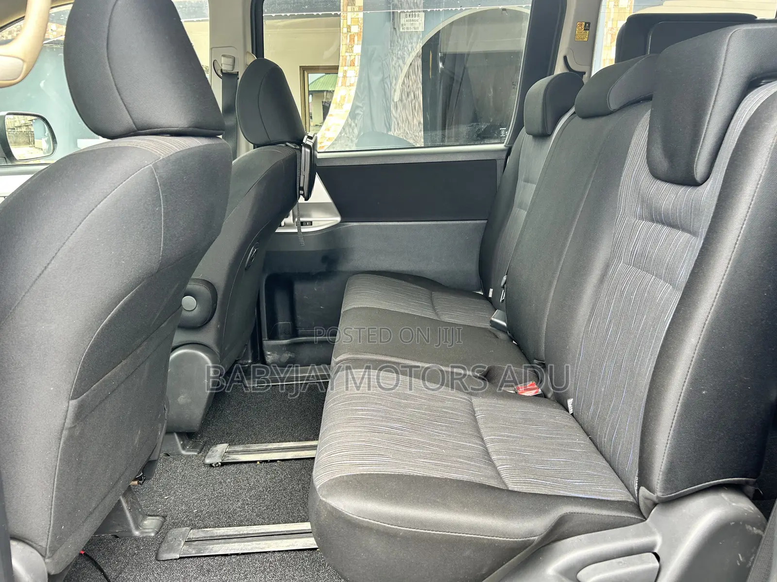 Toyota Voxy V 2WD 8-Seater 2012 Black