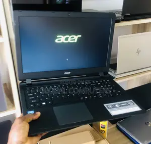 Laptop Acer Aspire ES1 4GB Intel HDD 500GB