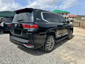 Toyota Land Cruiser 4.0 V6 GX-R 2015 Black