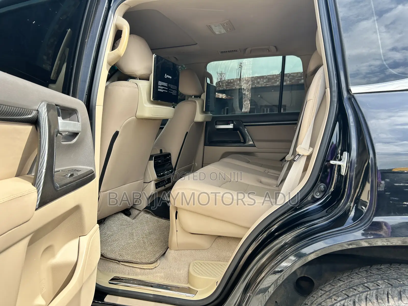 Toyota Land Cruiser 4.0 V6 GX-R 2015 Black