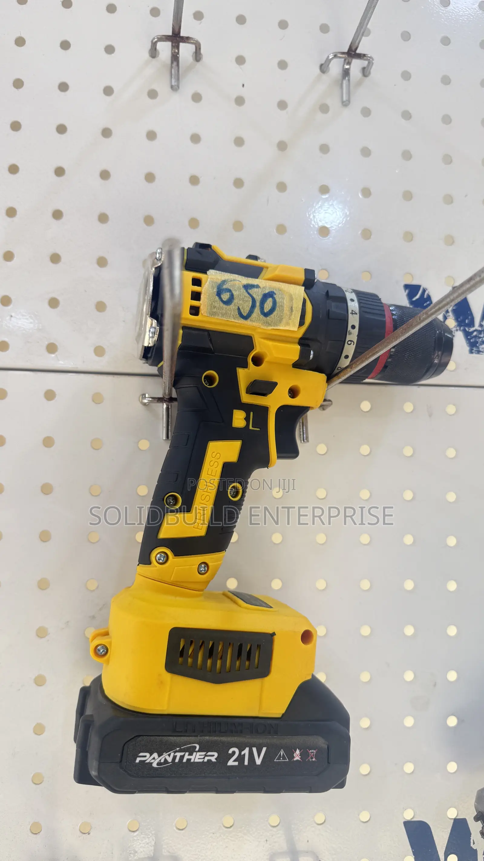Screwing Machine