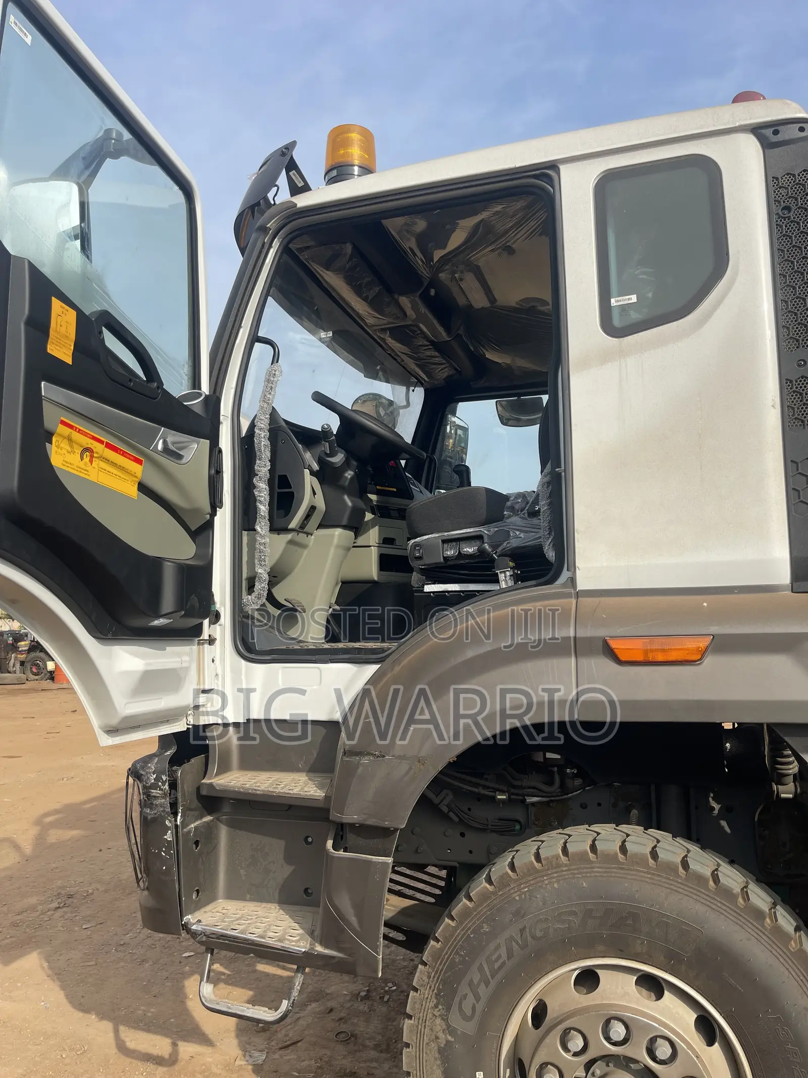 Brand New Sinotruk HOWO 6x4 Dump Truck for Sale