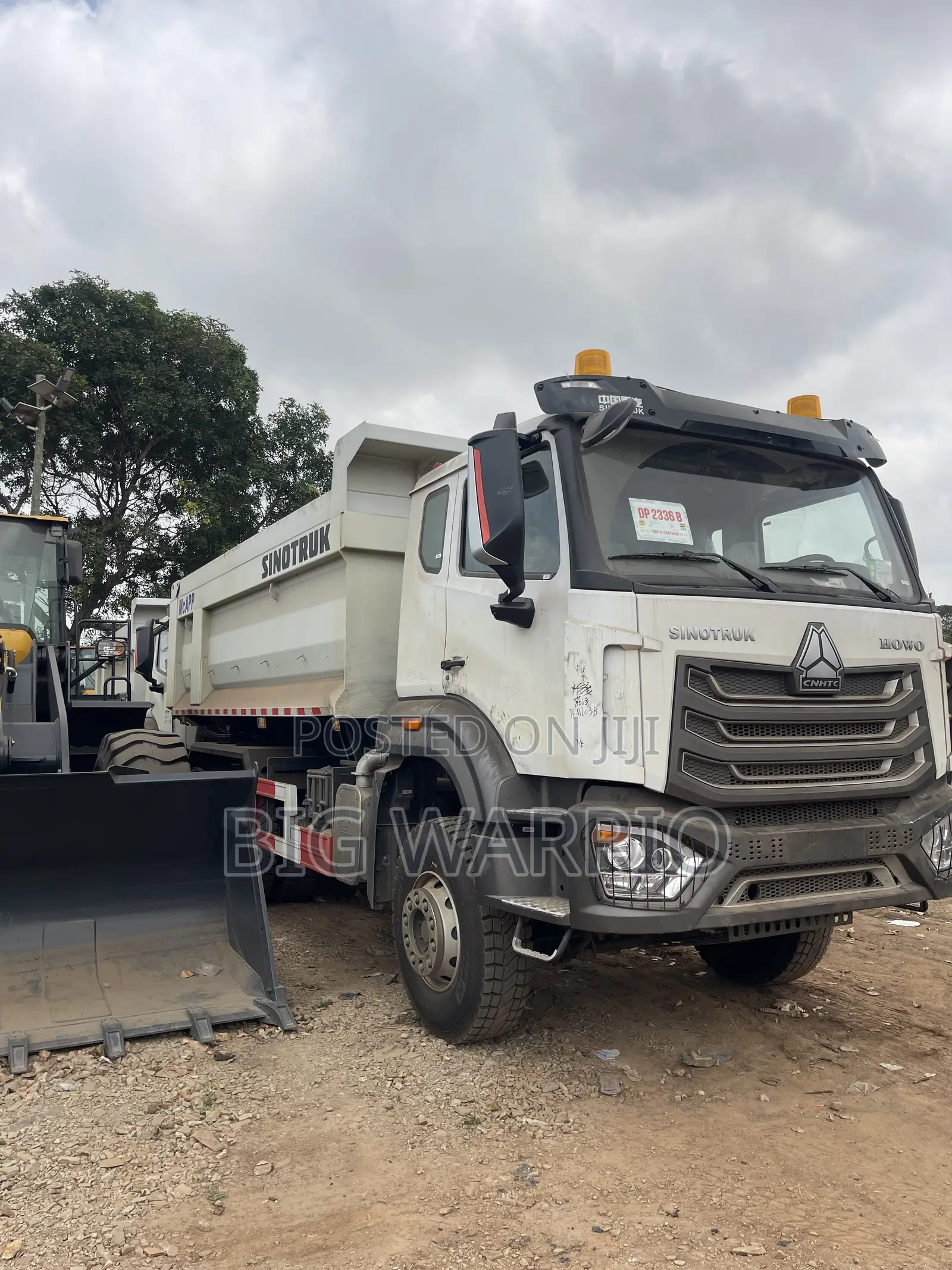 Brand New Sinotruk HOWO 6x4 Dump Truck for Sale