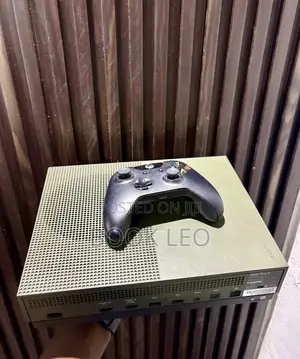 Microsoft Xbox One S